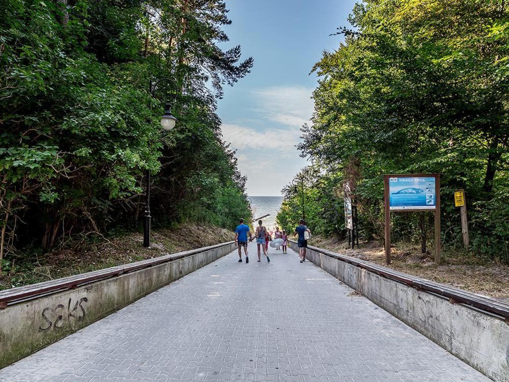 Pokoje Vip Trzęsacz Esterno foto