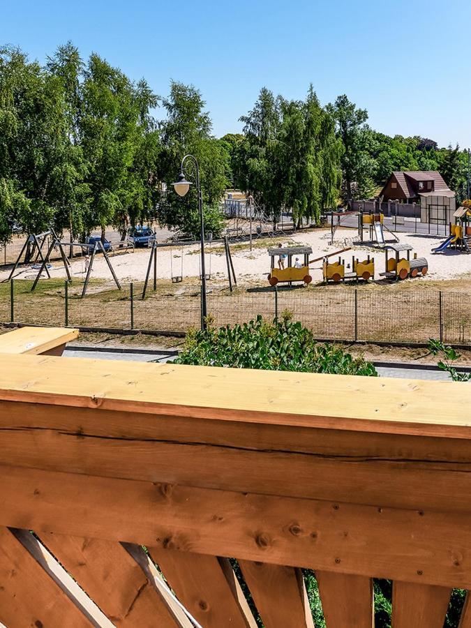 Pokoje Vip Trzęsacz Esterno foto